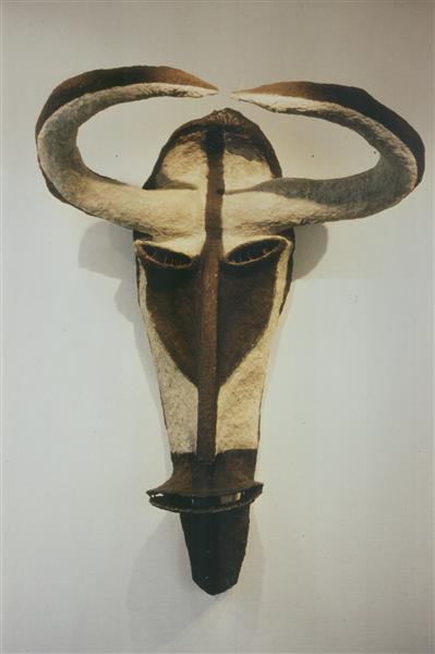 Grosse Hornmaske, 1997 - Manuela Sambo