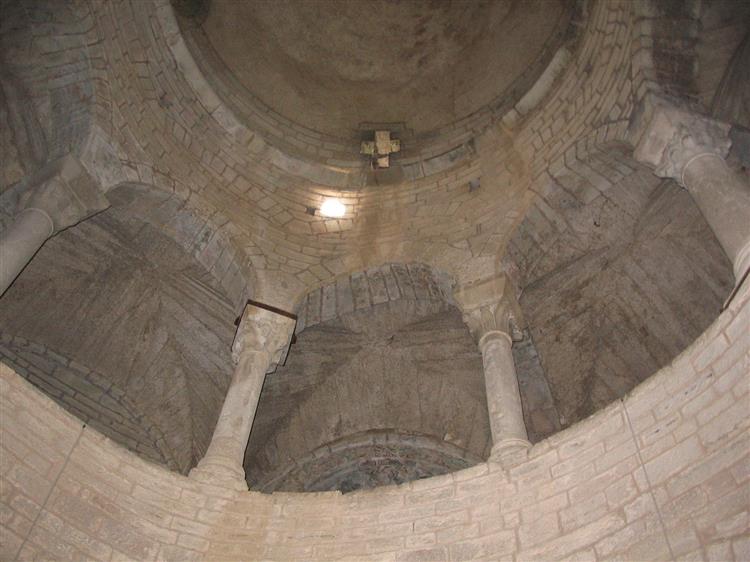 Matronaeum, Rotunda of San Tomè, Bergamo, Italy, c.1100 - Романская архитектура