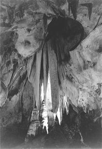 Onyx drapes in the Papoose Room, Carlsbad Caverns - Ansel Adams
