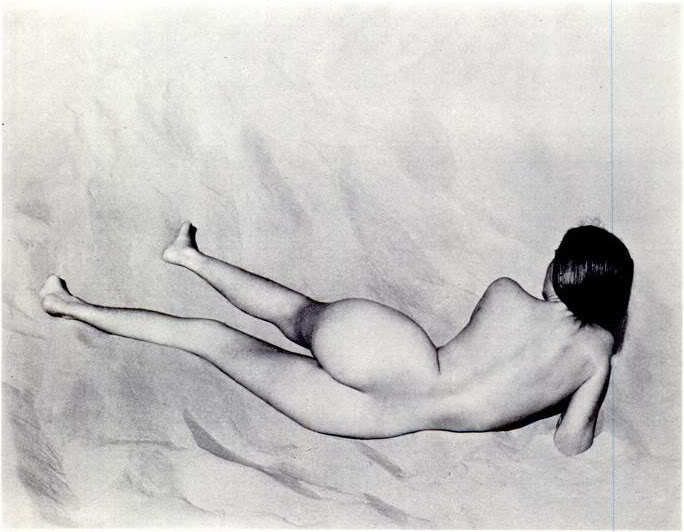 Nude on Sand, Oceano, 1935 - Edward Weston