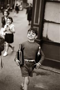 Rue Mouffetard, Paris - Henri Cartier-Bresson