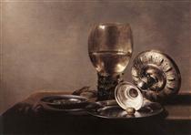 Nature morte au verre de vin et plat d'argent - Pieter Claesz